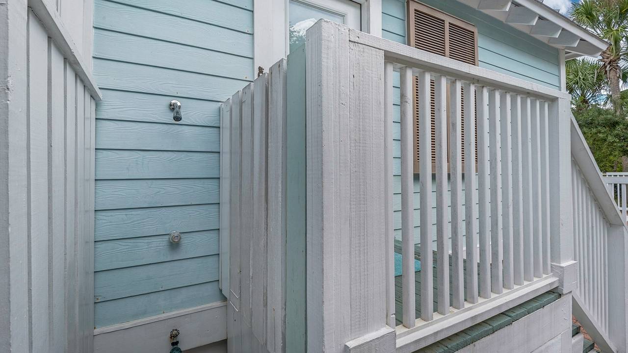 La Pointe Outdoor Shower La Pointe Outdoor Shower