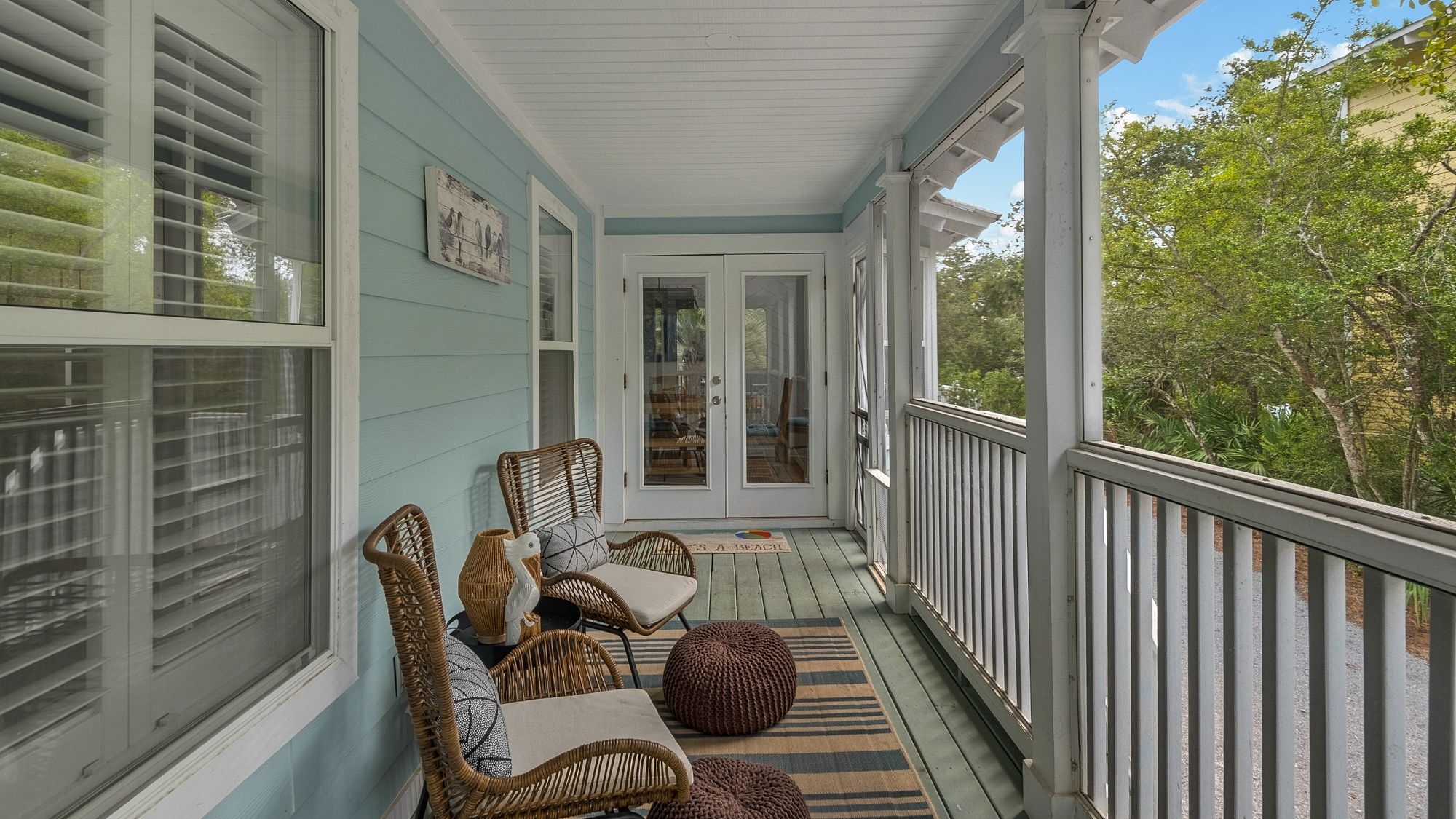 La Pointe Front Porch