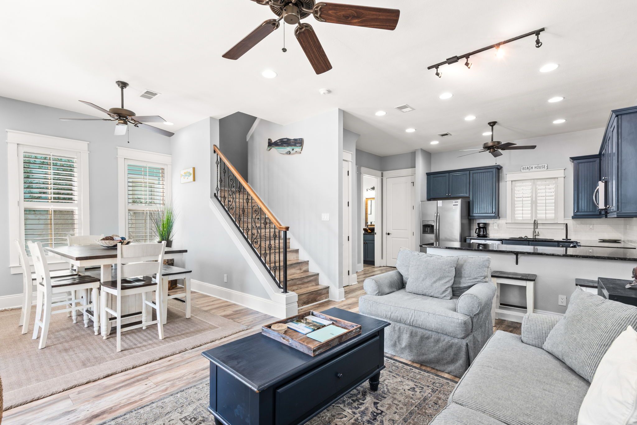 BREEZE - Living area