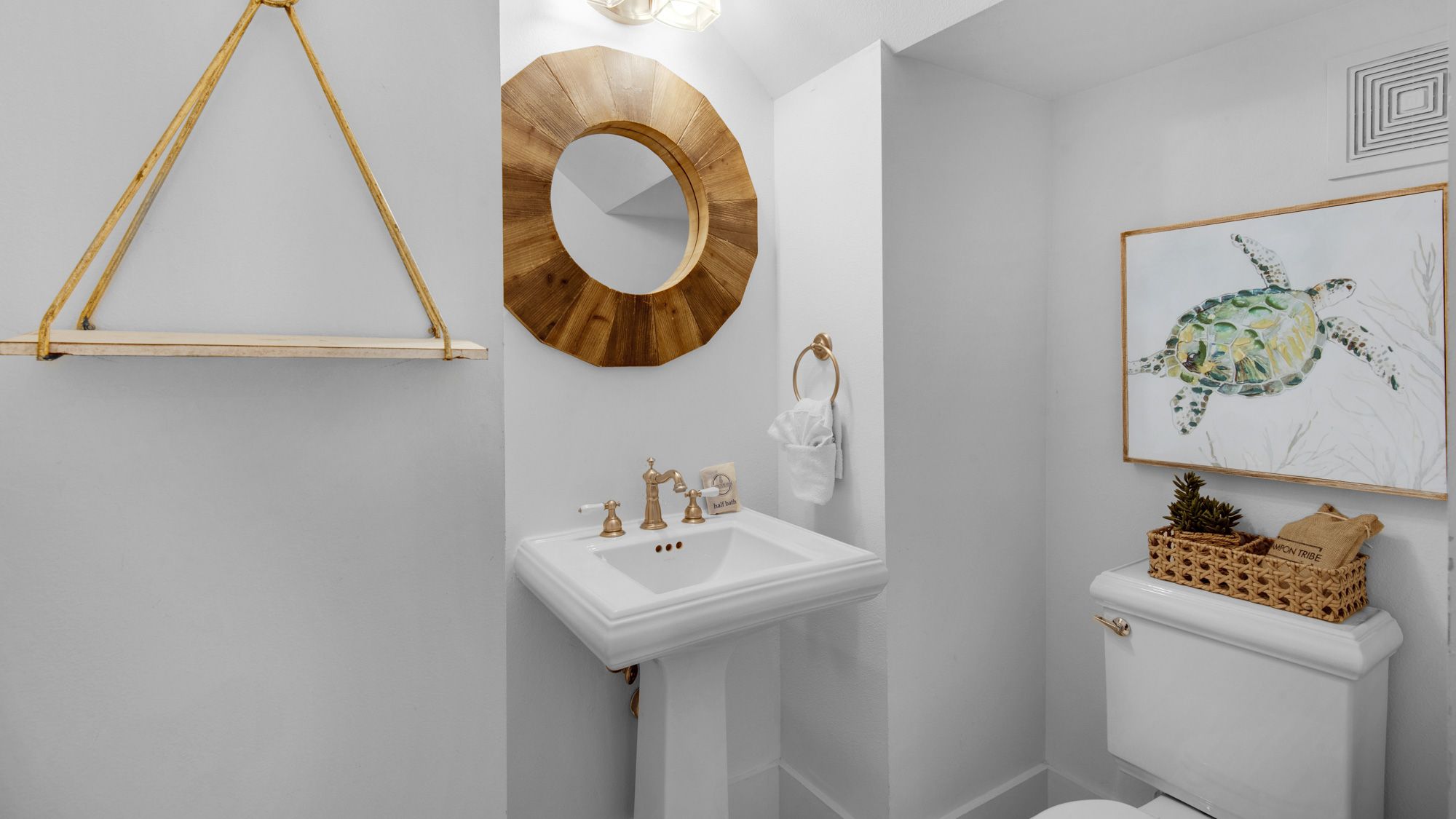 139 N Ryan St - 1st Floor Bathroom