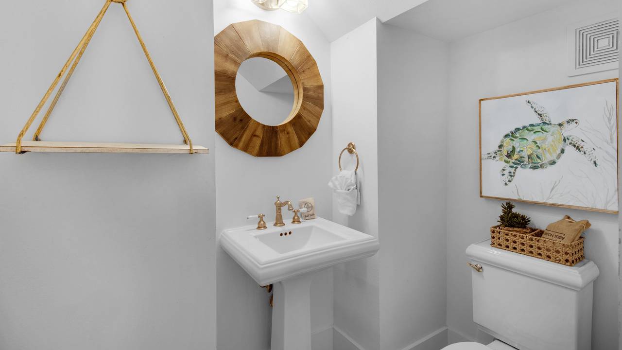 139 N Ryan St - 1st Floor Bathroom 139 N Ryan St - 1st Floor Bathroom