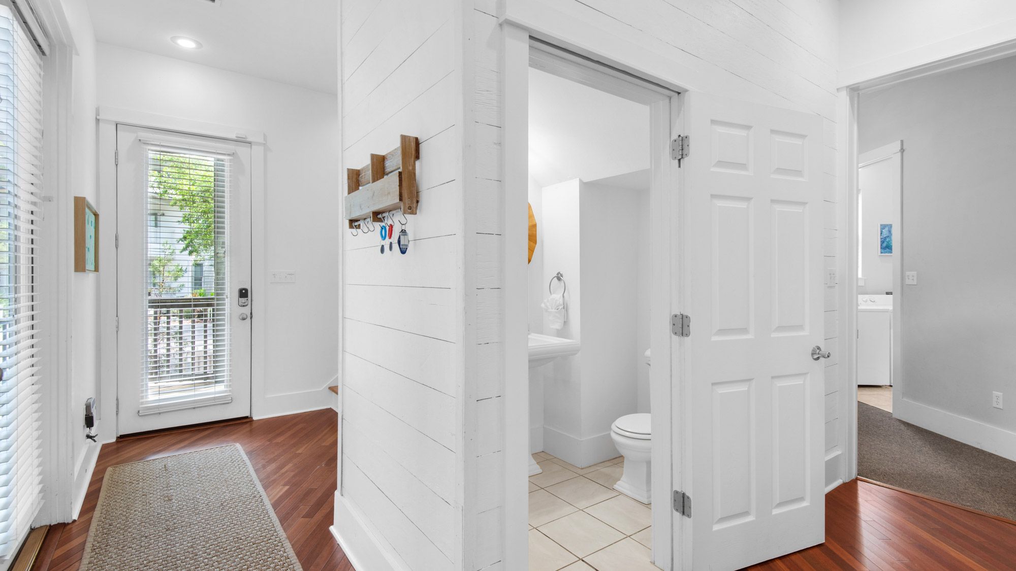 139 N Ryan St - 1st Floor Bathroom