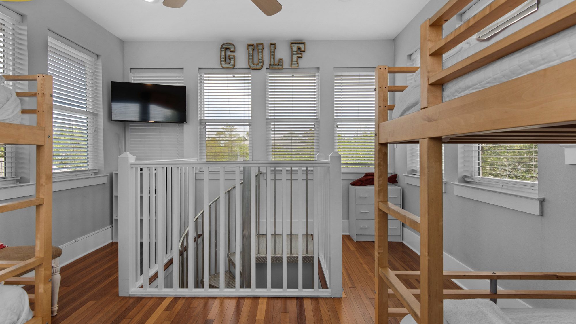 139 N Ryan St - Loft Area