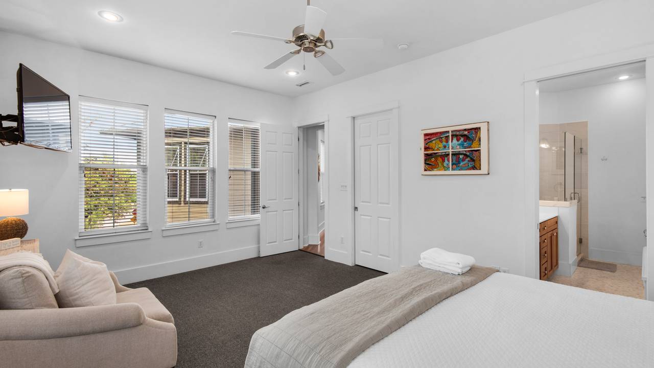 139 N Ryan St - 2nd Floor Bedroom 139 N Ryan St - 2nd Floor Bedroom