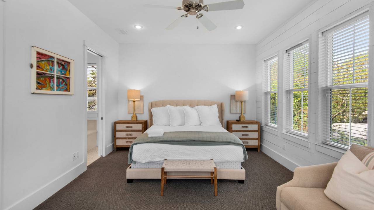 139 N Ryan St - 2nd Floor Bedroom 139 N Ryan St - 2nd Floor Bedroom