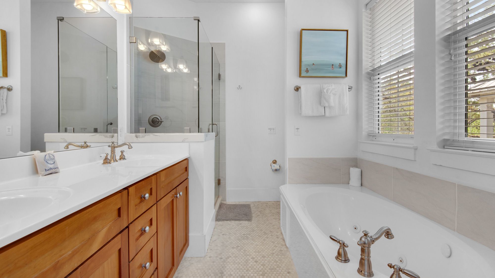 139 N Ryan St - 2nd Floor Bathroom