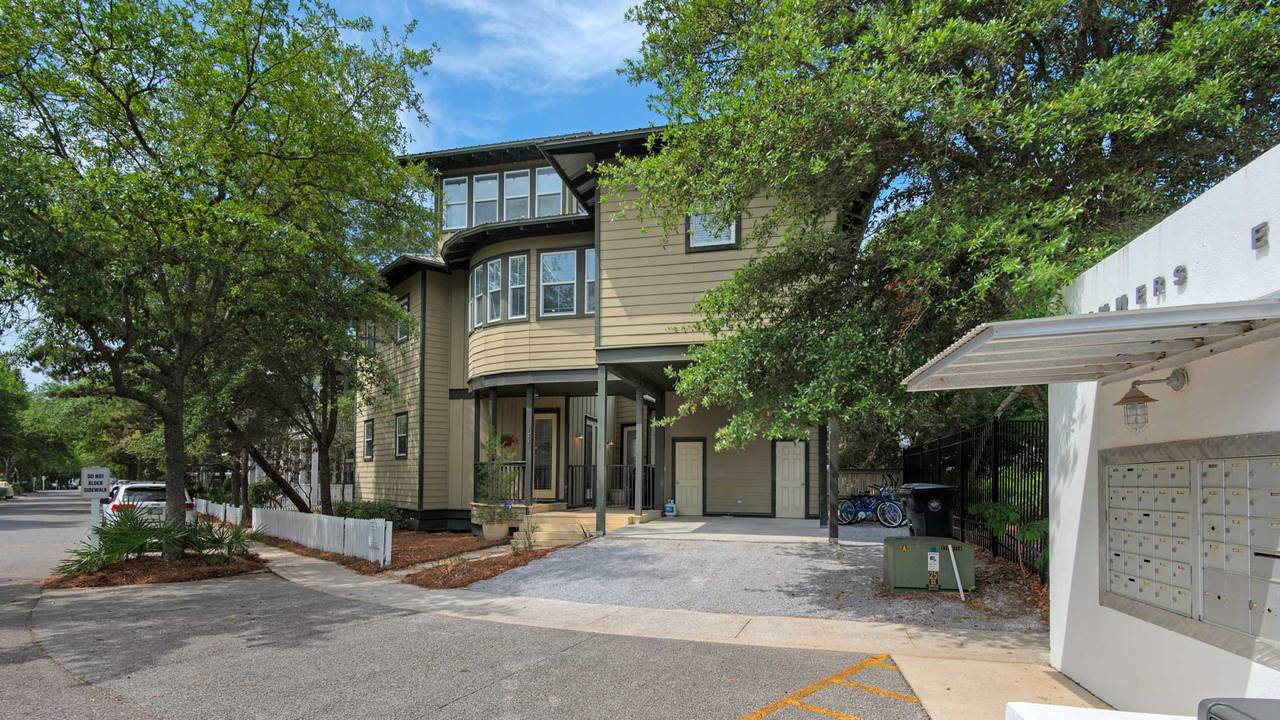 139 N Ryan St - Front View 139 N Ryan St - Front View