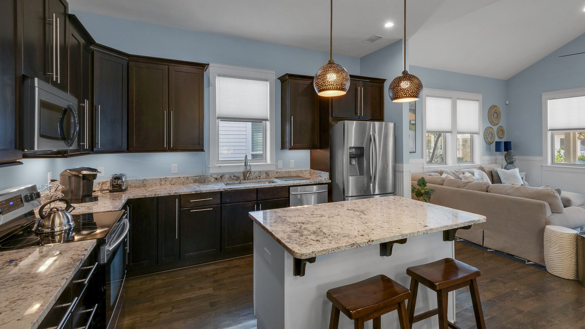 Green Flag Day: Kitchen and Dining