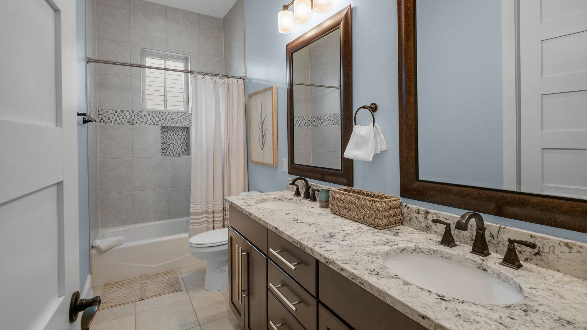 Green Flag Day: Shared Hallway Bathroom