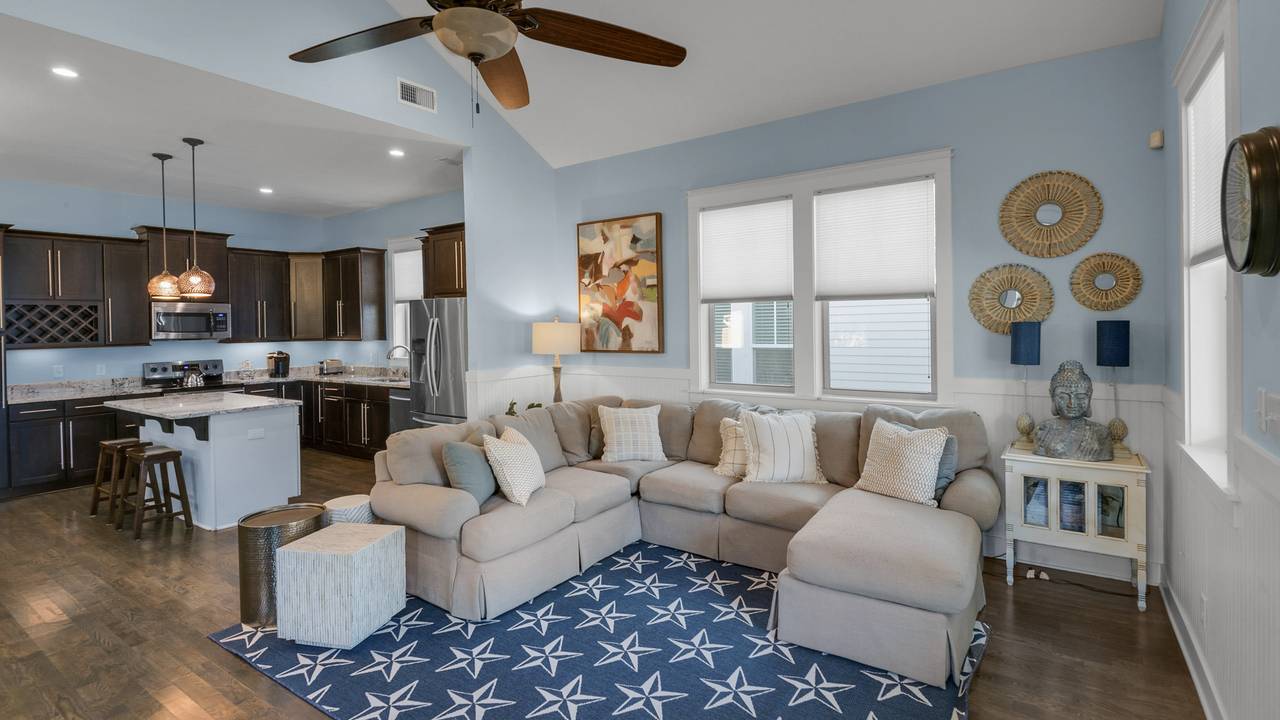 Green Flag Day: Main Living Area Green Flag Day: Main Living Area