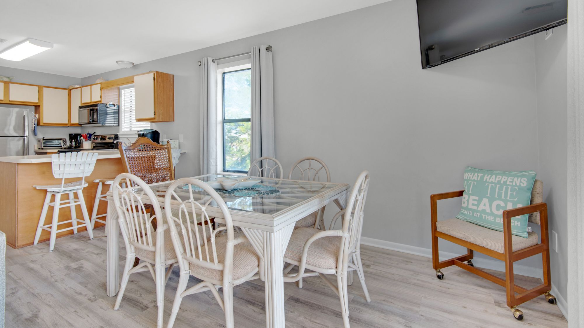 Beachwood Villas 12I Dining Area