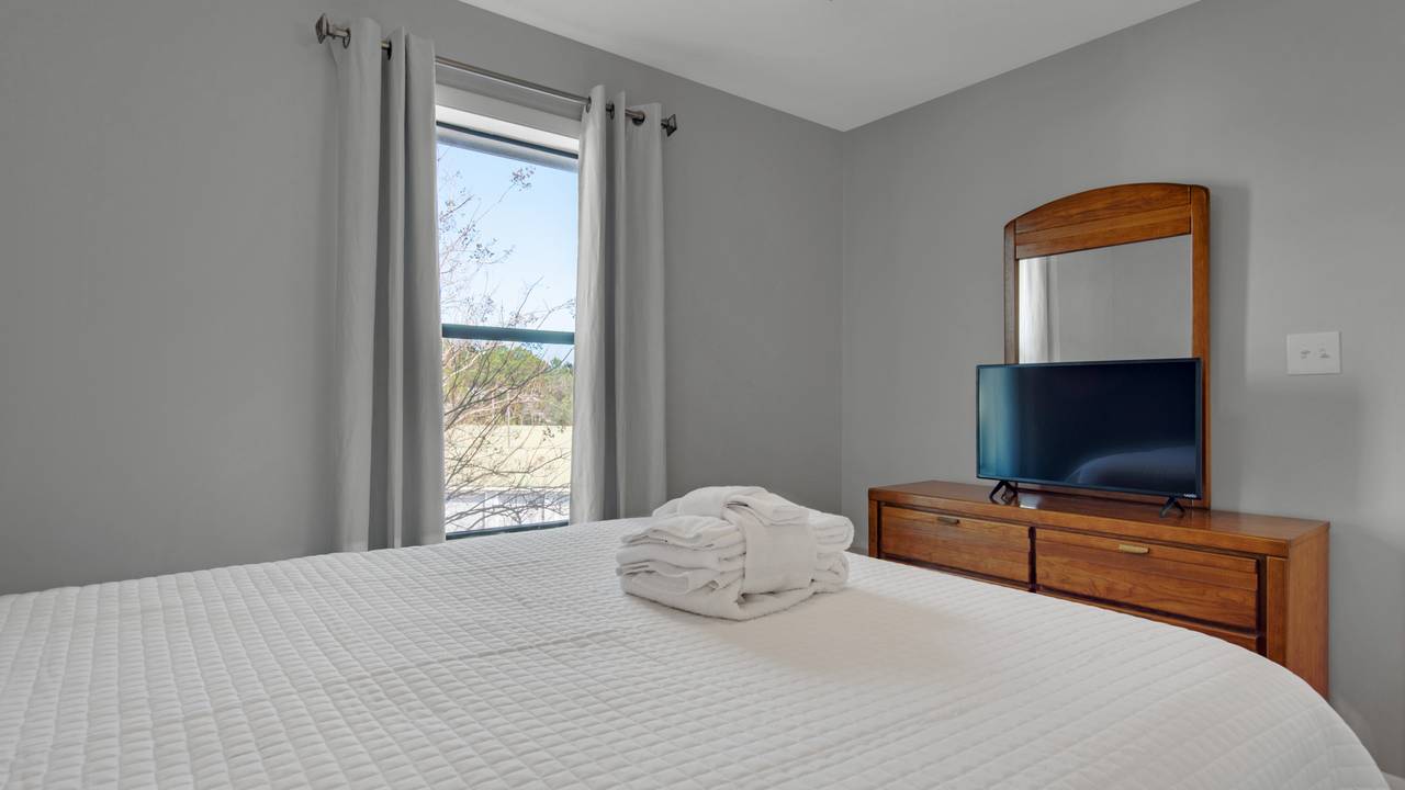 Beachwood Villas 12I Queen Guest Bedroom Beachwood Villas 12I Queen Guest Bedroom