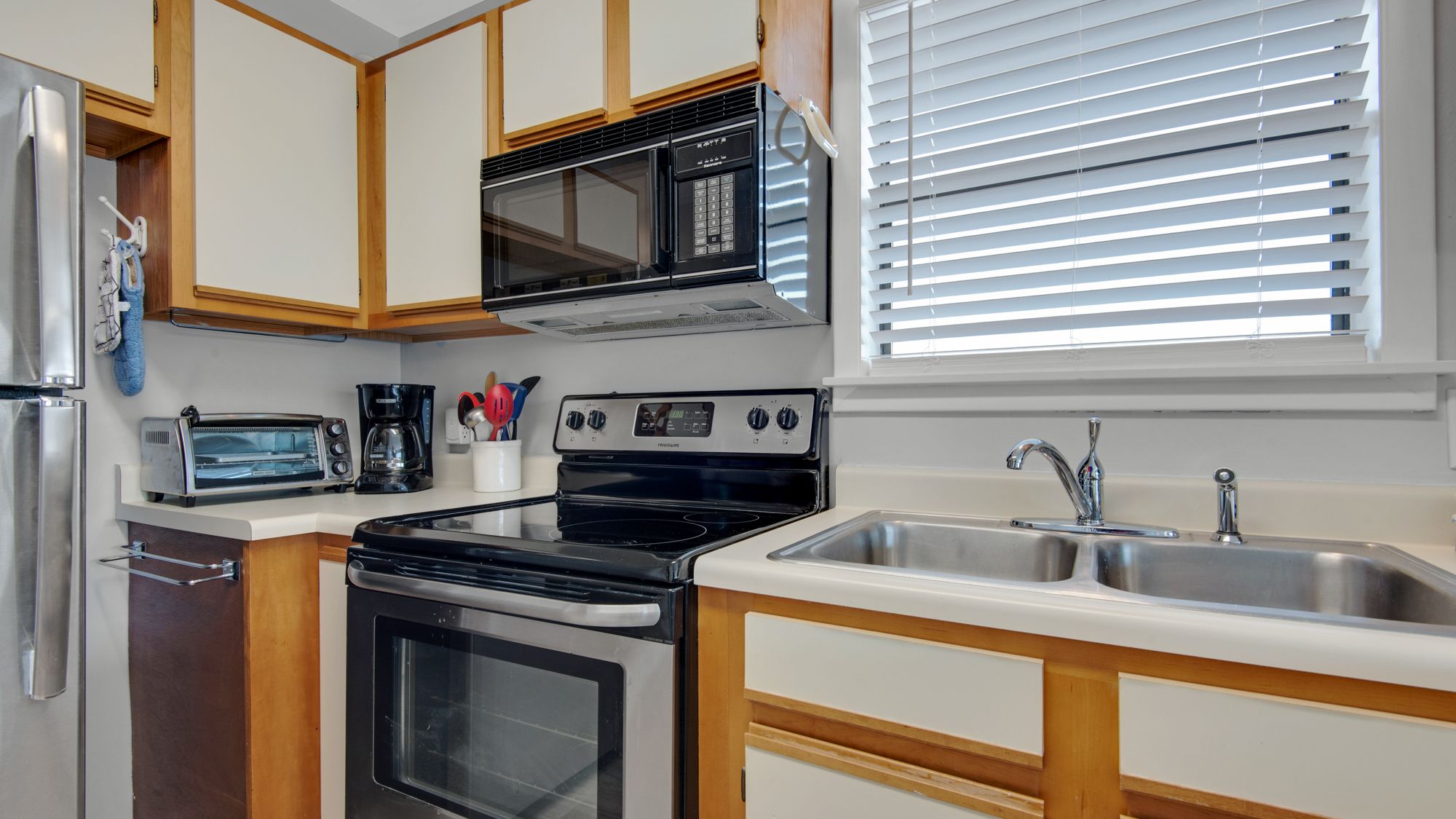 Beachwood Villas 12I Kitchen