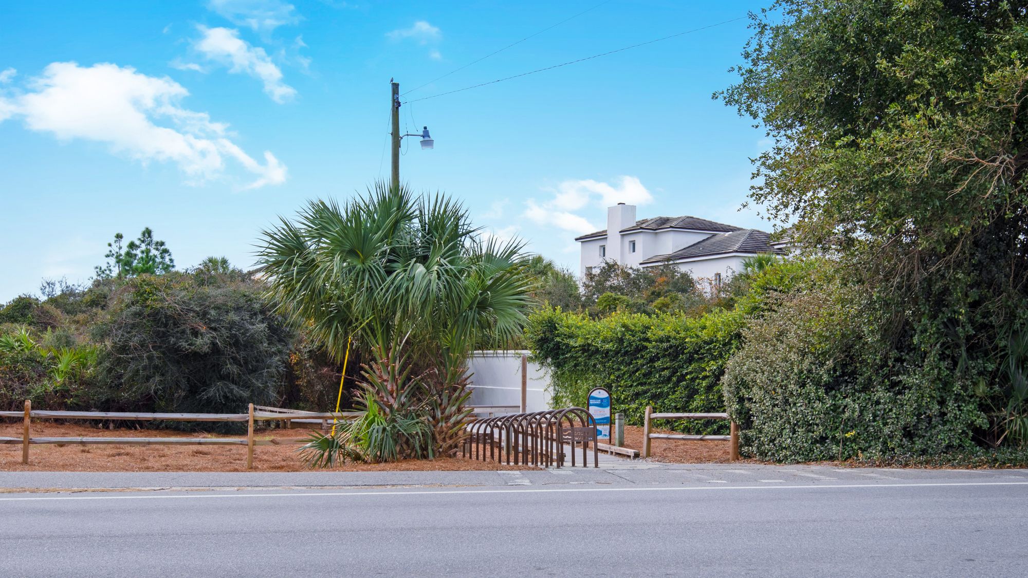 Pelayo Beach Access Just 2 minutes from Making Memories