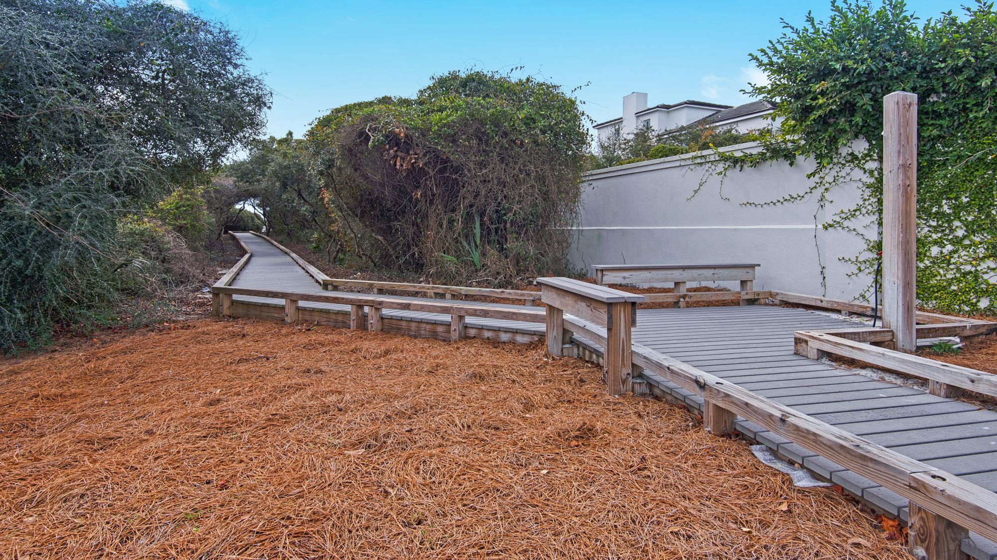 Pelayo Beach Access Just 2 minutes from Making Memories