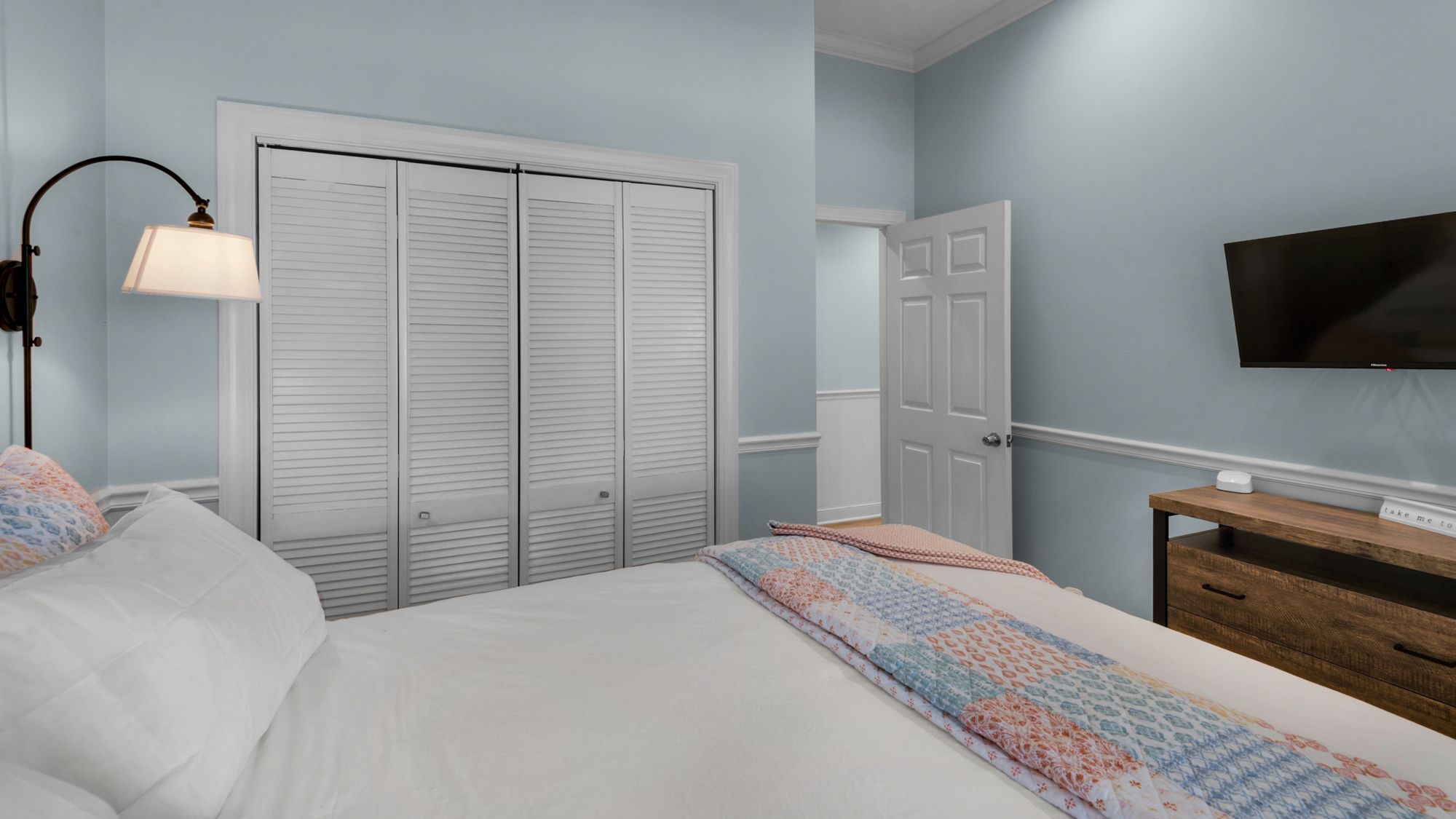 Making Memories 2nd Floor Queen Bedroom