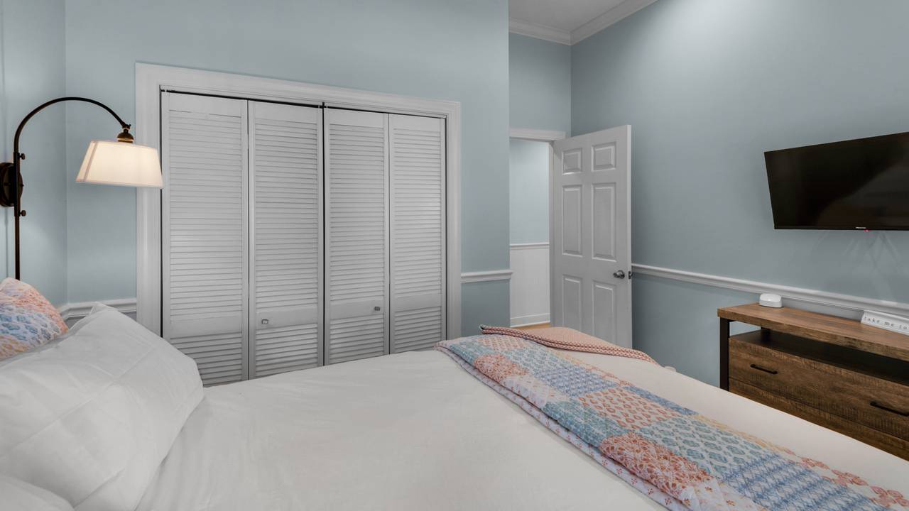 Making Memories 2nd Floor Queen Bedroom Making Memories 2nd Floor Queen Bedroom