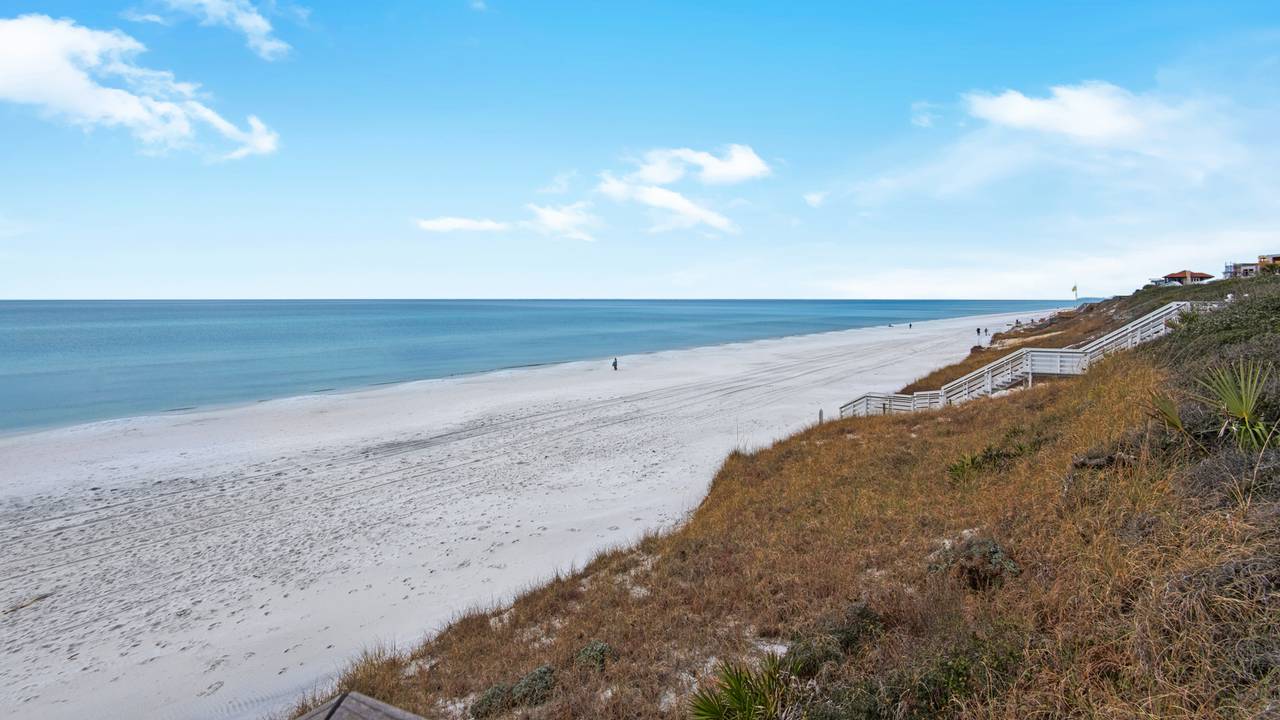 Pelayo Beach Access Just 2 minutes from Making Memories Pelayo Beach Access Just 2 minutes from Making Memories