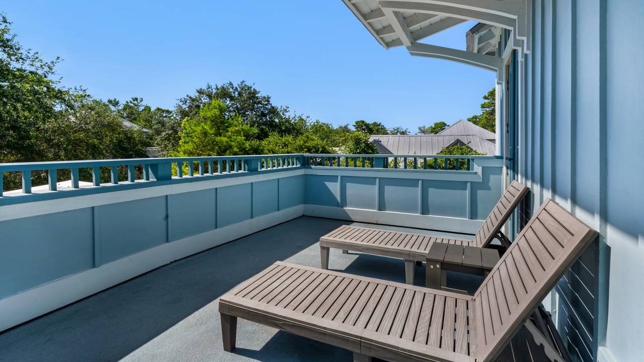 By The Wave Balcony By The Wave Balcony