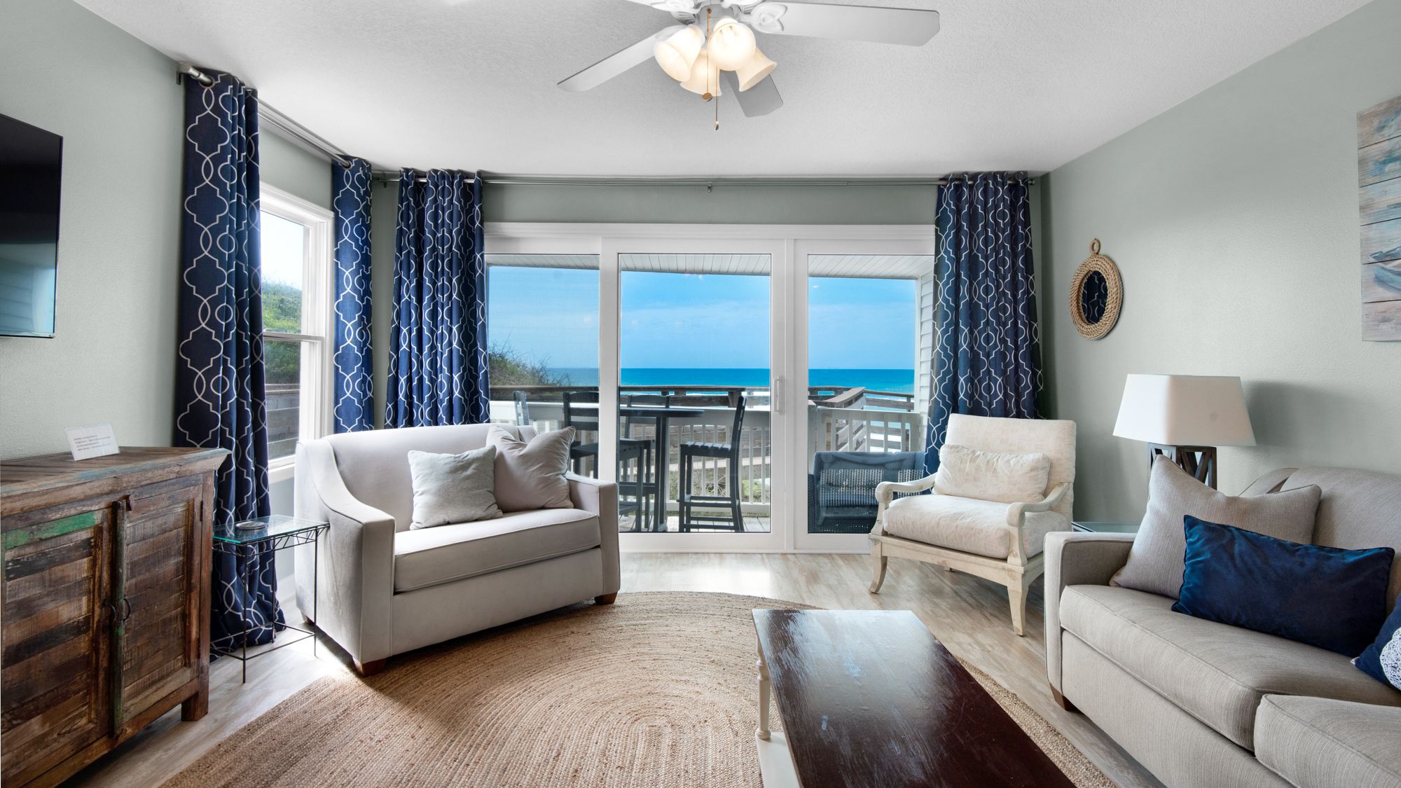 Mistral 1 Main Living Area