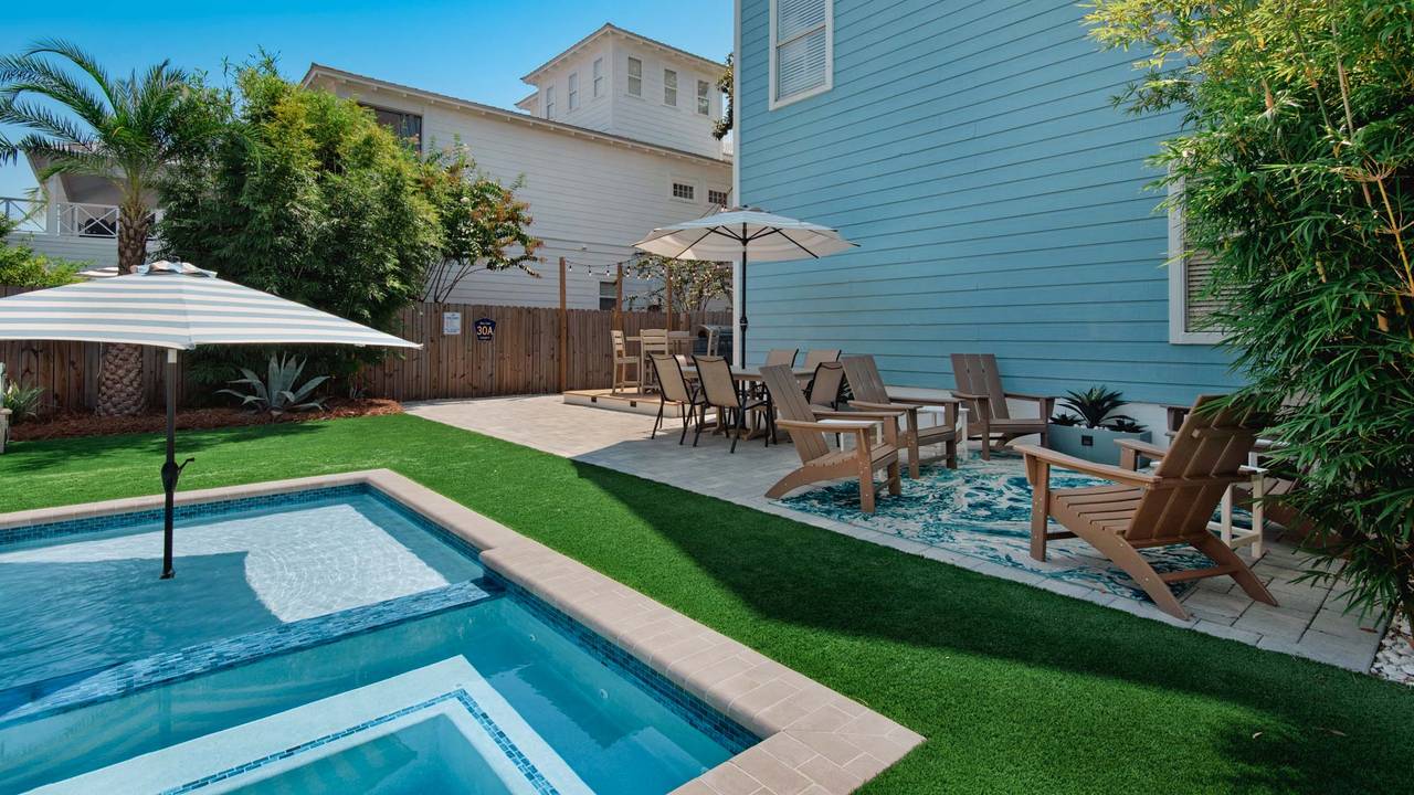 BLPIN Private Pool w/ Sun loungers and Umbrellas BLPIN Private Pool w/ Sun loungers and Umbrellas