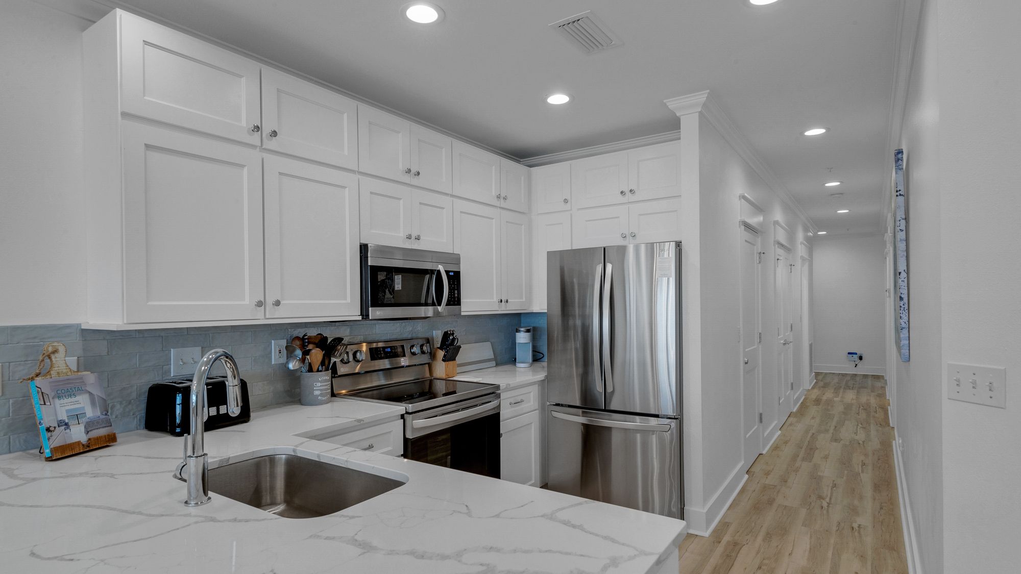 Monterey C301 Kitchen