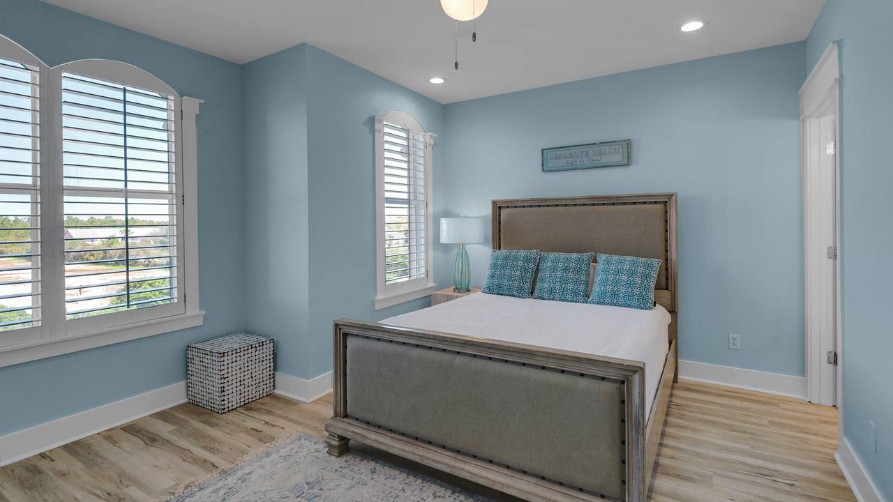 Monterey C301 Queen Bedroom Monterey C301 Queen Bedroom