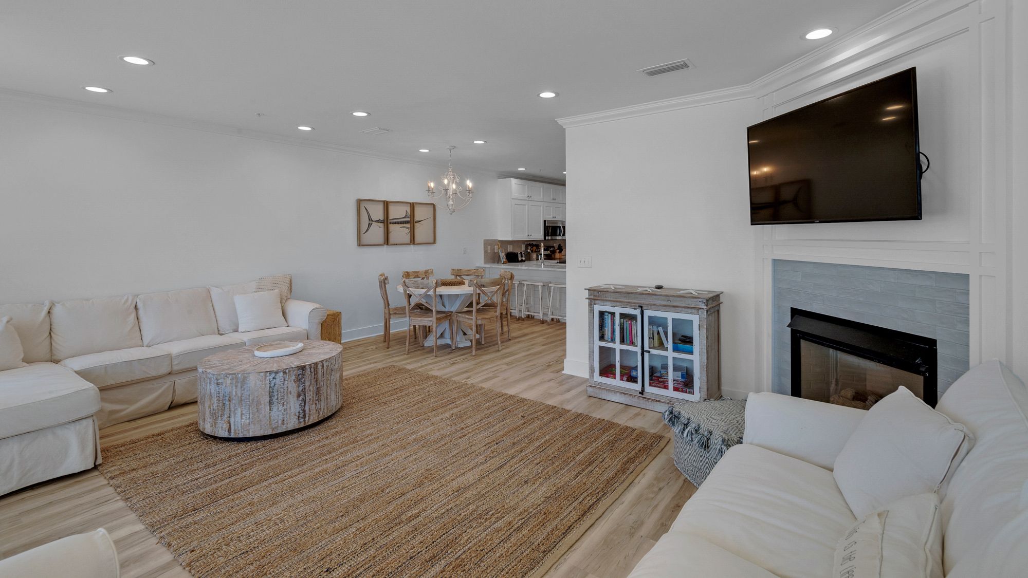 Monterey C301 Main Living Area