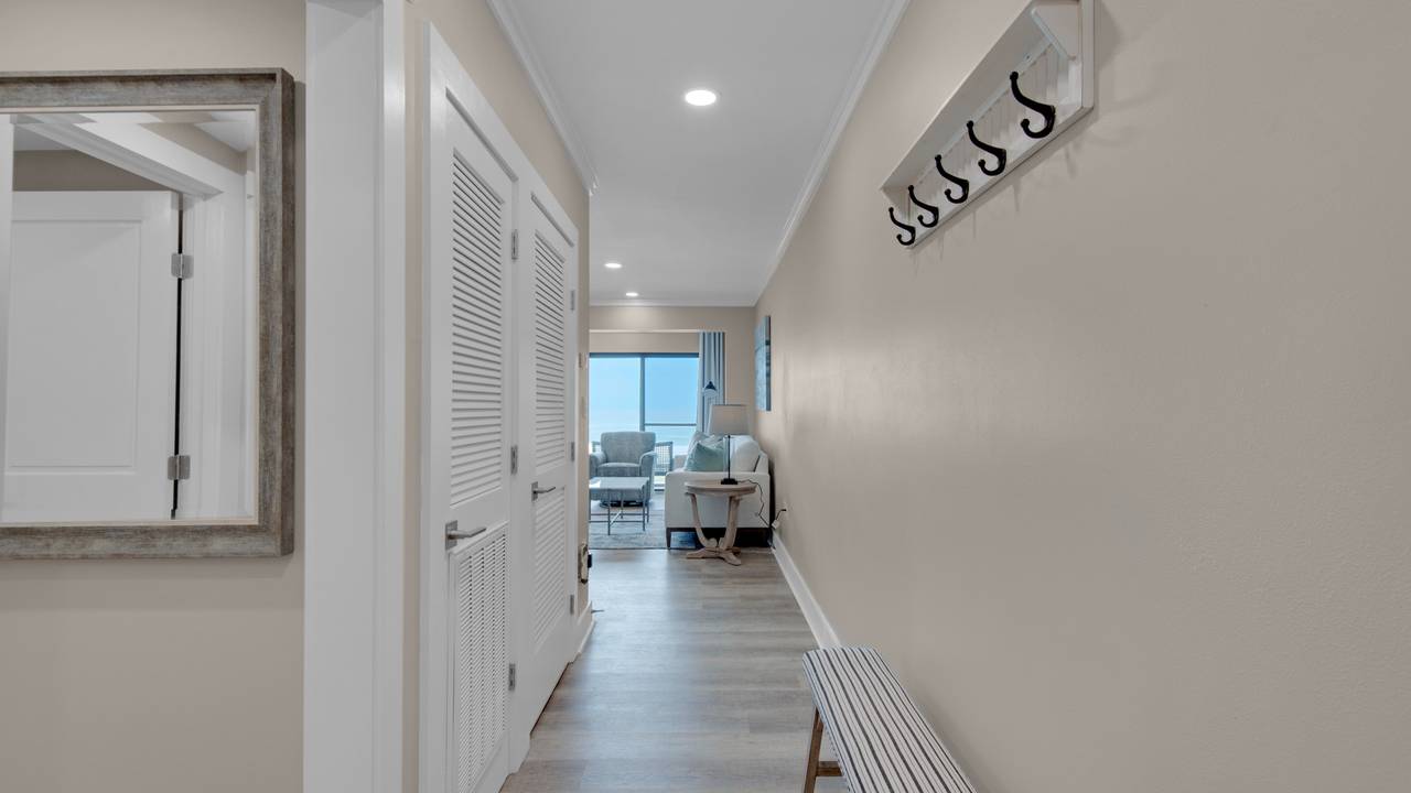 Emerald Hill 13 Entry Emerald Hill 13 Entry