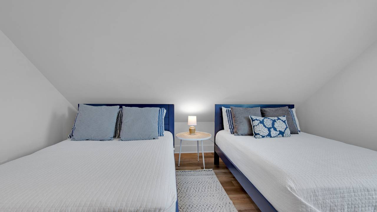 65 Brown Street 2nd Floor 2 Queen Bedroom 65 Brown Street 2nd Floor 2 Queen Bedroom