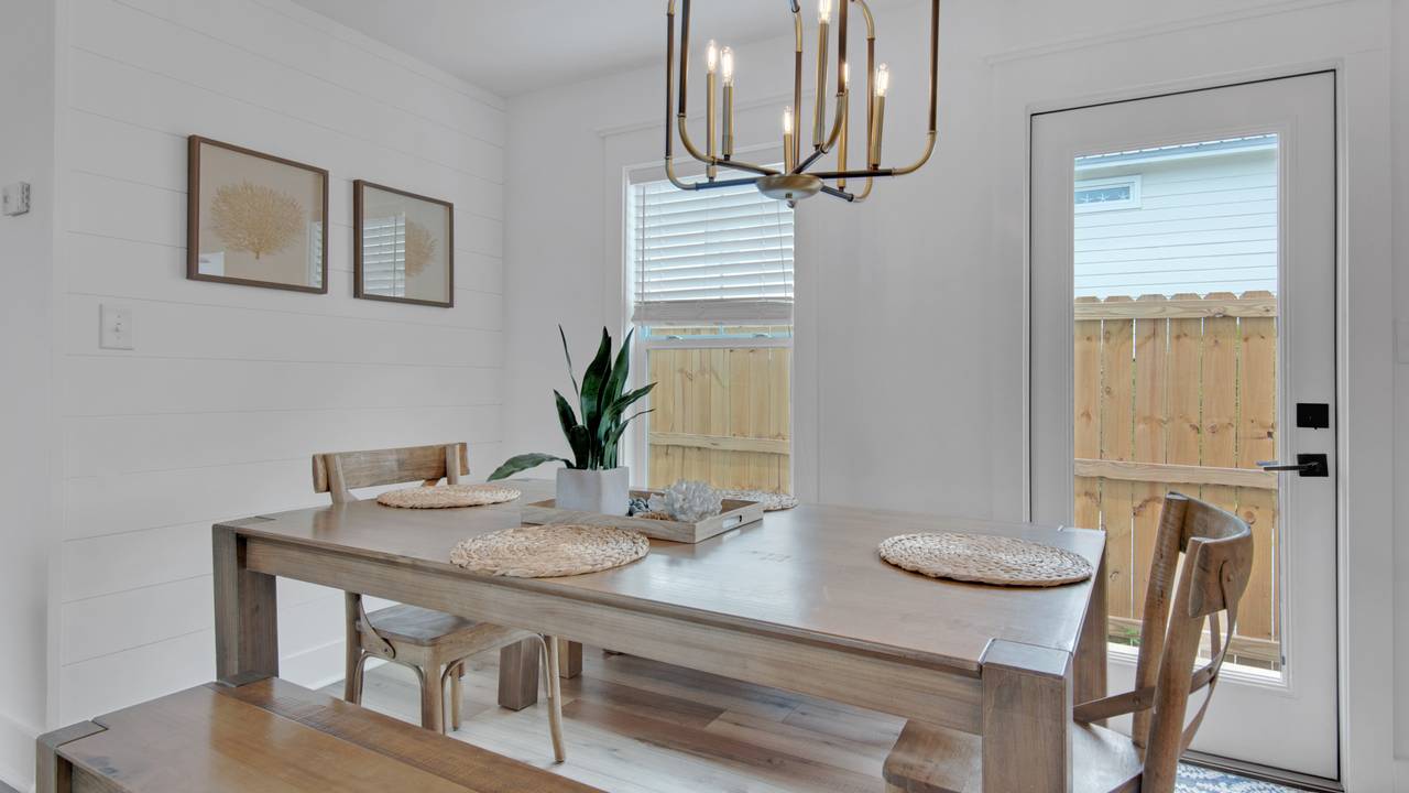 65 Brown Street Dining Area 65 Brown Street Dining Area