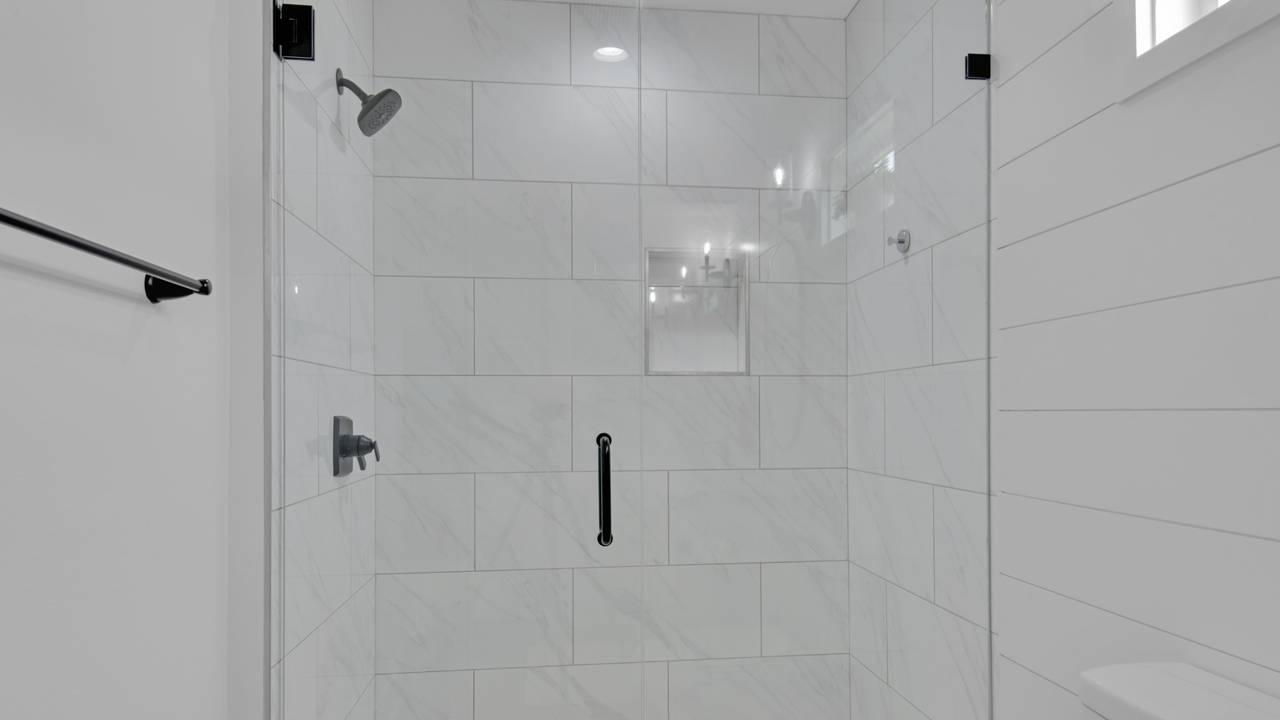 65 Brown Street 1st Floor Private Bathroom 65 Brown Street 1st Floor Private Bathroom