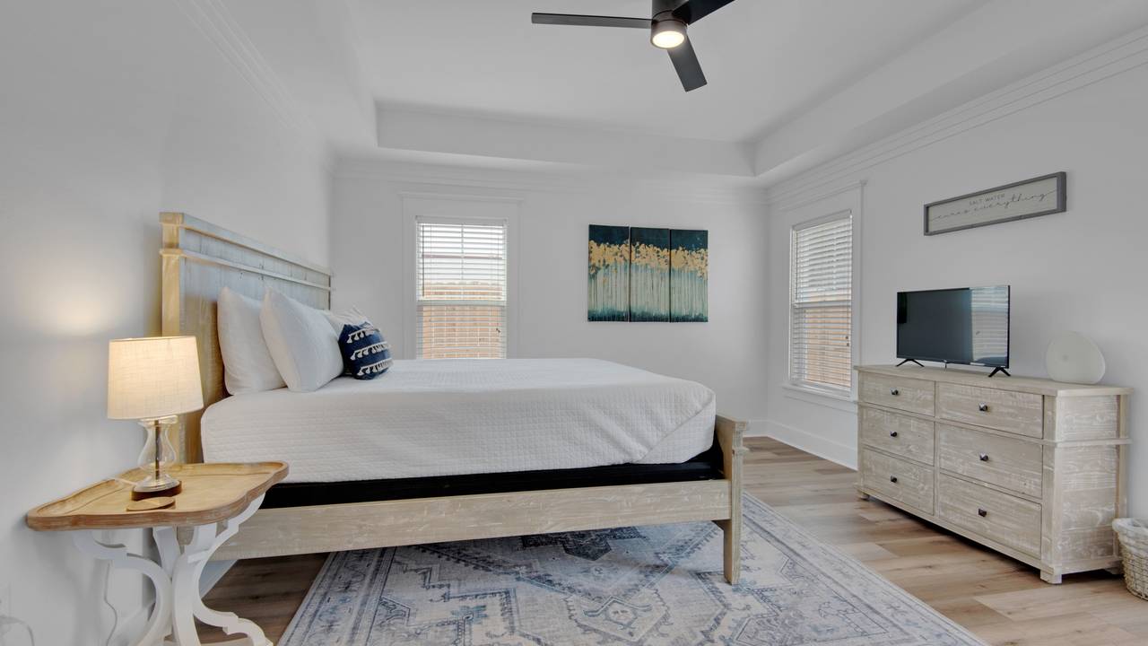 65 Brown Street 1st Floor King Bedroom 65 Brown Street 1st Floor King Bedroom