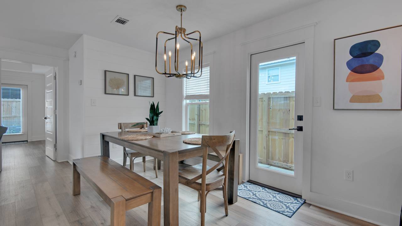 65 Brown Street Dining Area 65 Brown Street Dining Area