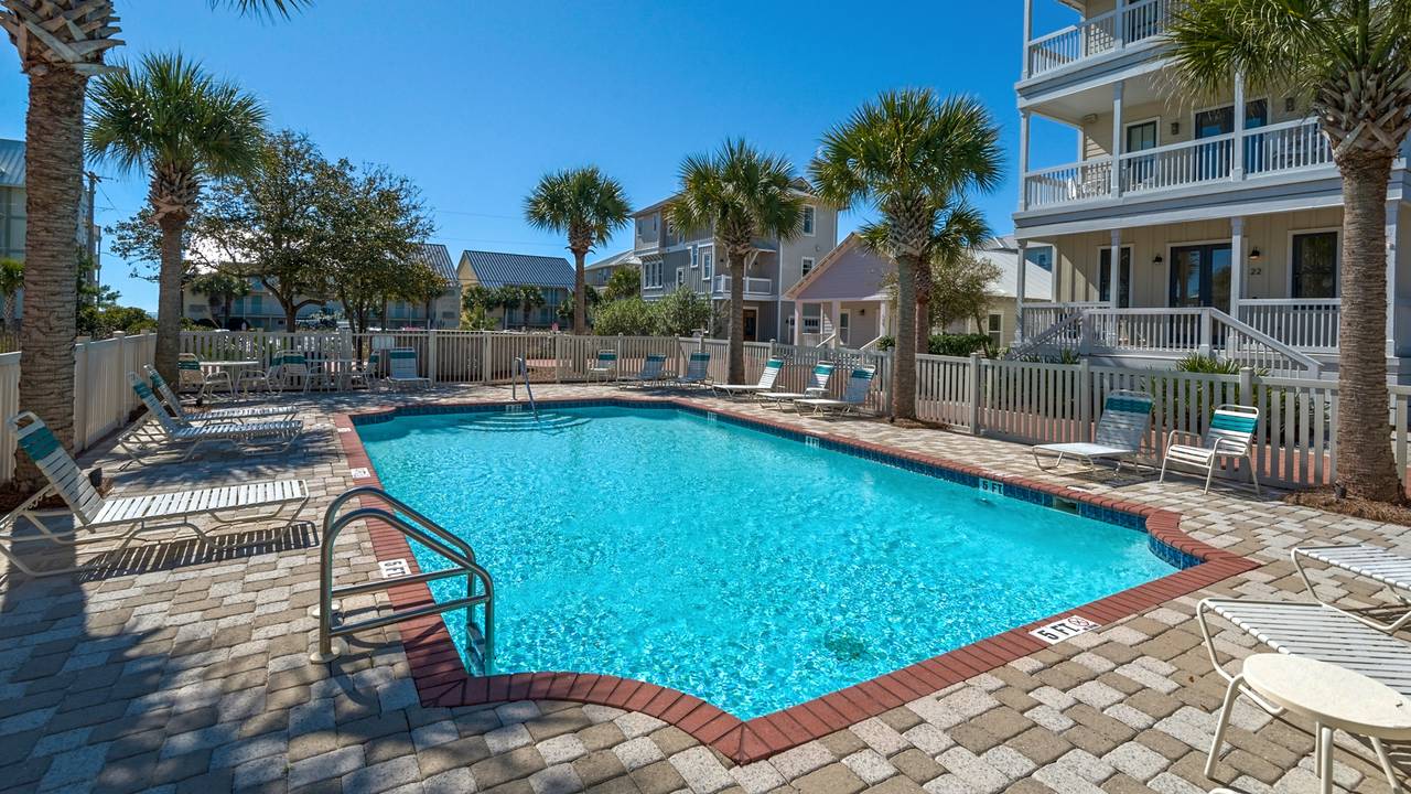 Dalton Place Beach Access and Pool Dalton Place Beach Access and Pool