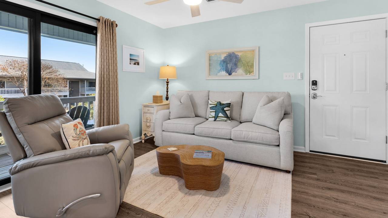 Beachwood Villas 1H - Living Area Beachwood Villas 1H - Living Area