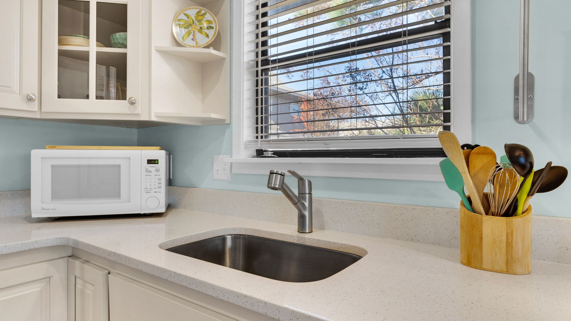 Beachwood Villas 1H - Kitchen