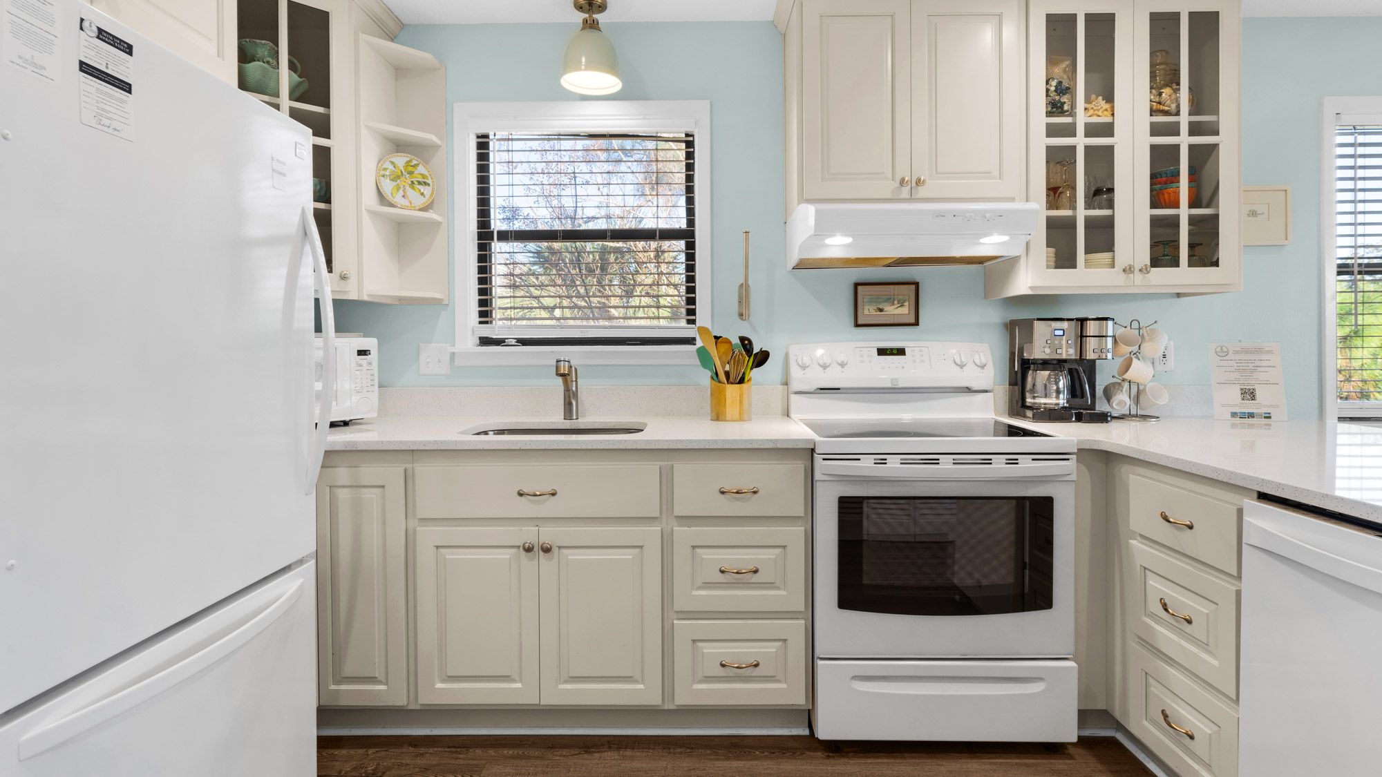 Beachwood Villas 1H - Kitchen Area