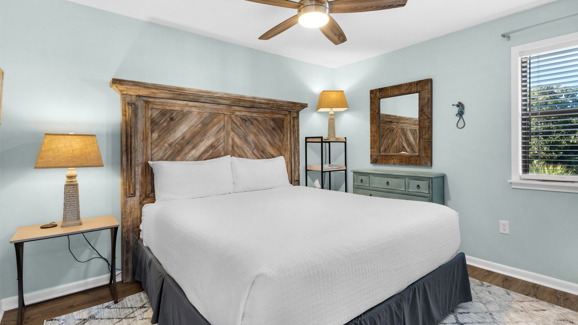 Beachwood Villas 1H - Bedroom