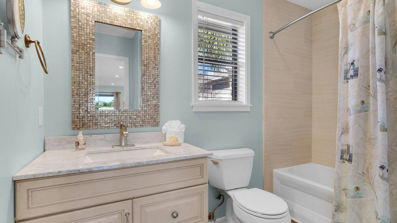 Beachwood Villas 1H - Bathroom Beachwood Villas 1H - Bathroom