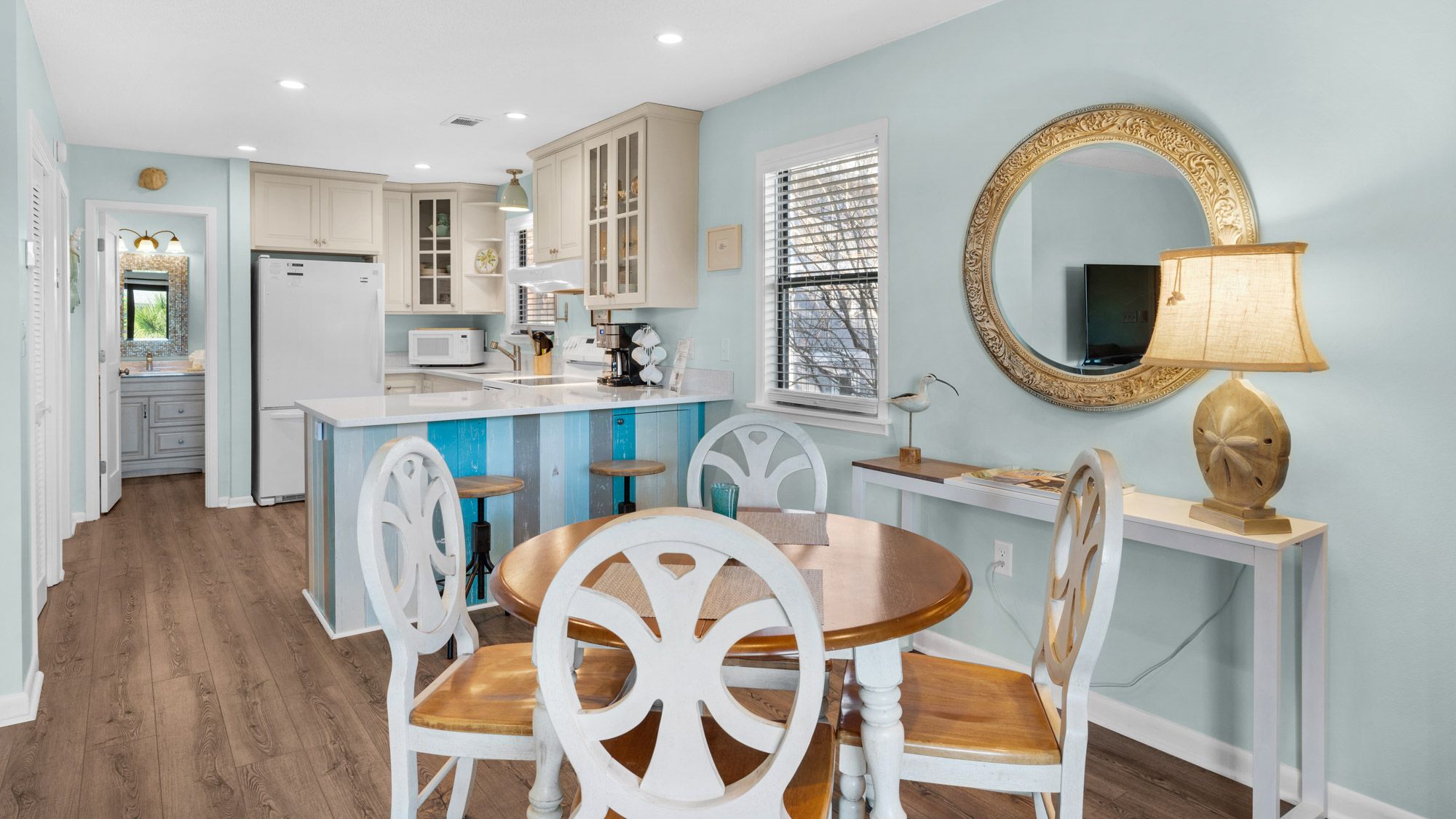 Beachwood Villas 1H - Dining Area