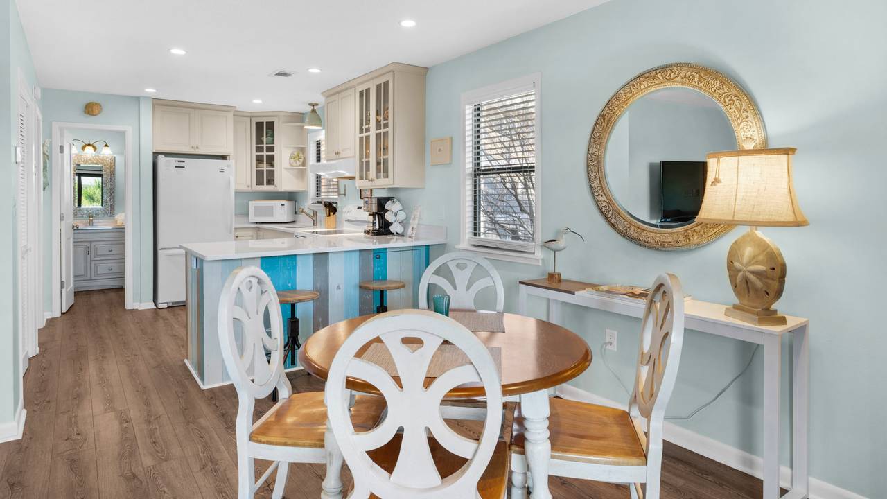 Beachwood Villas 1H - Dining Area Beachwood Villas 1H - Dining Area