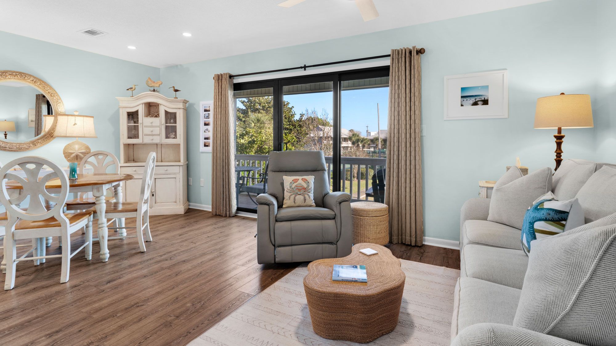 Beachwood Villas 1H - Living Area