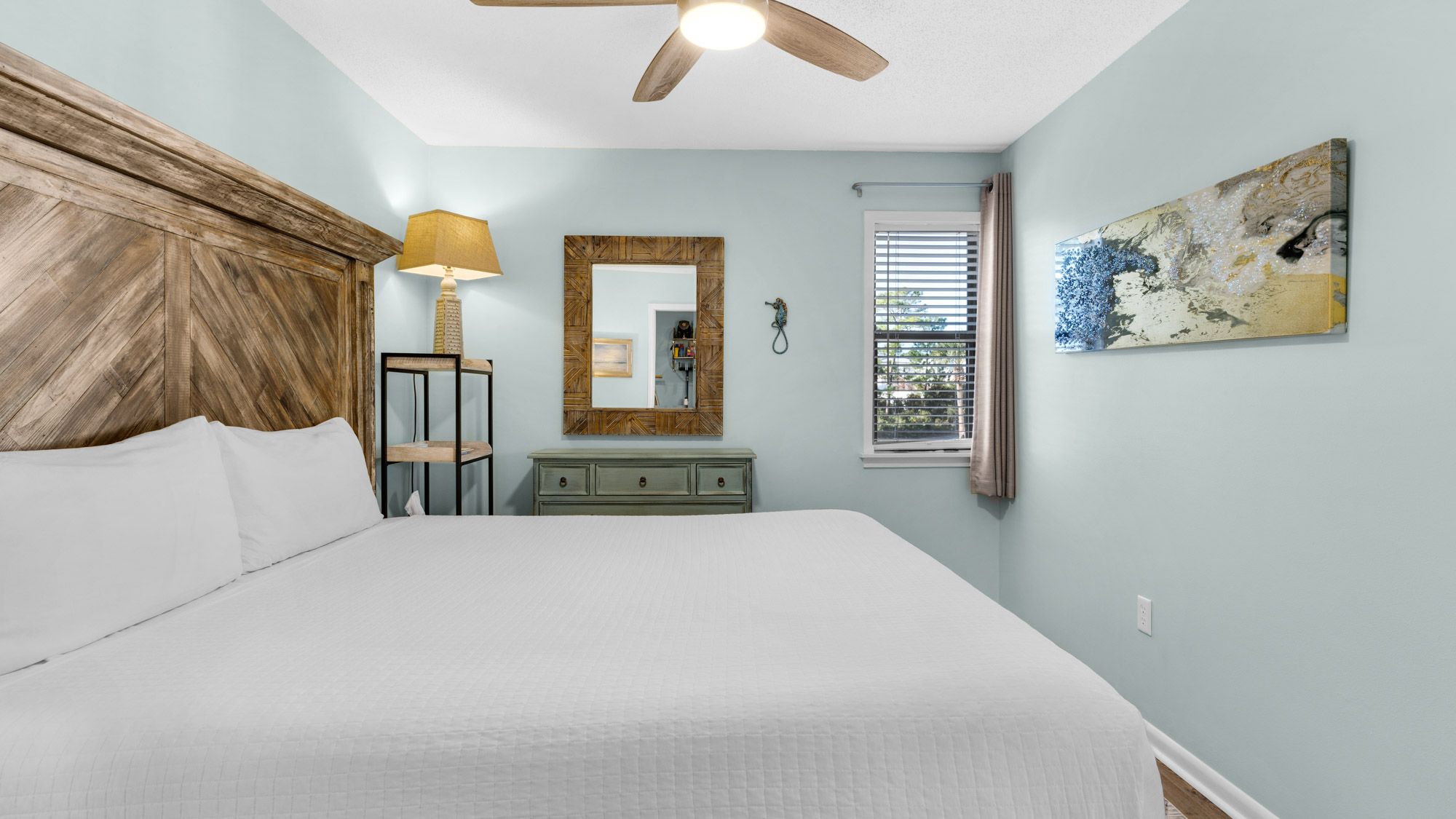 Beachwood Villas 1H - Bedroom