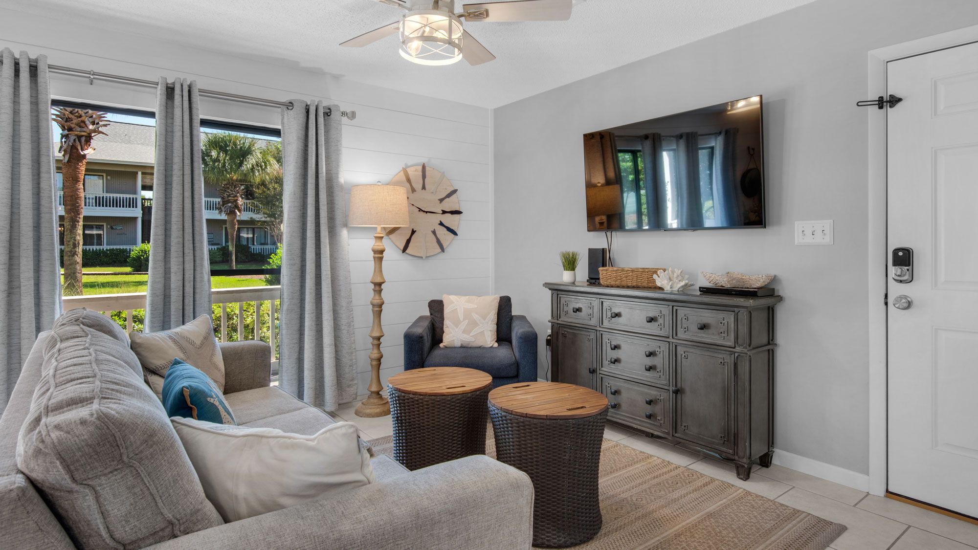 Beachwood Villas 4G - Living area