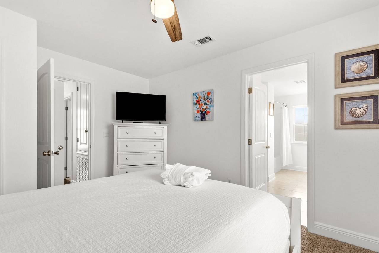 Blue Mar - Guest bedroom 2 Blue Mar - Guest bedroom 2