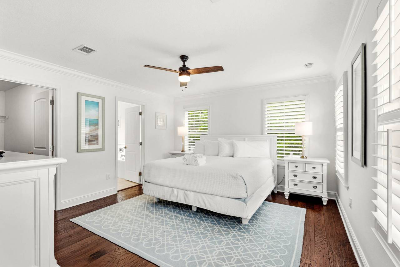 Blue Mar - Master King bedroom Blue Mar - Master King bedroom