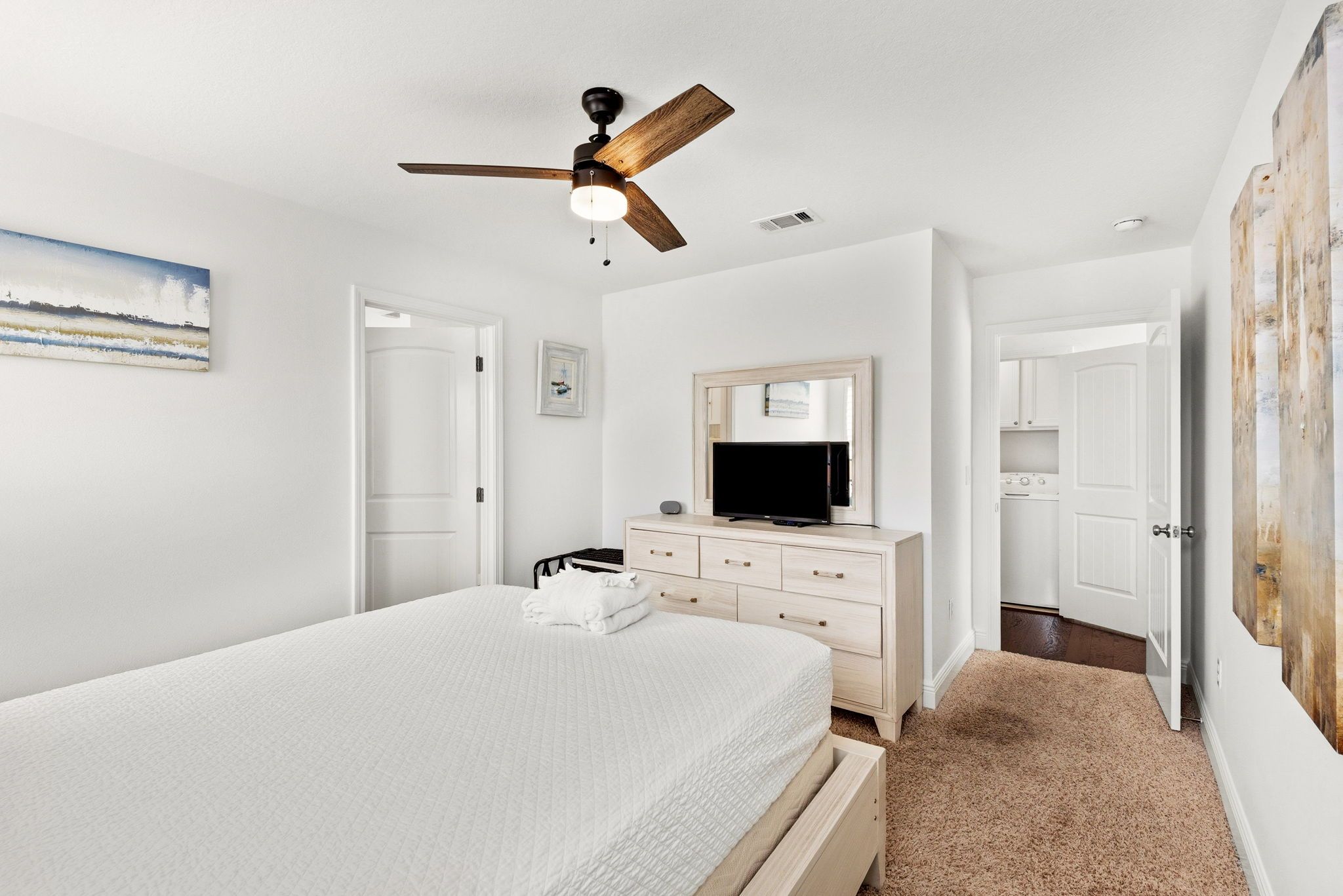 Blue Mar - Guest bedroom 1