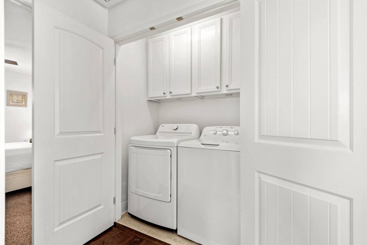 Blue Mar - Washer & Dryer Blue Mar - Washer & Dryer
