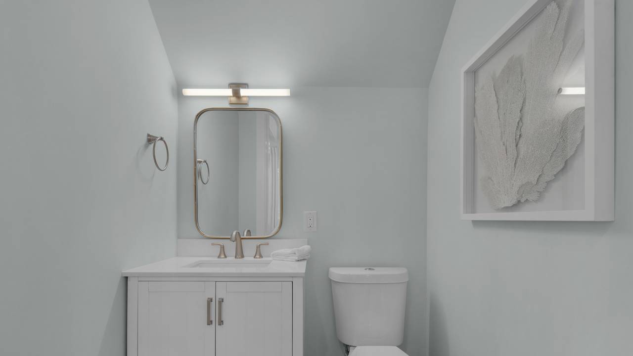 Resting Beach Face Half Bathroom Resting Beach Face Half Bathroom